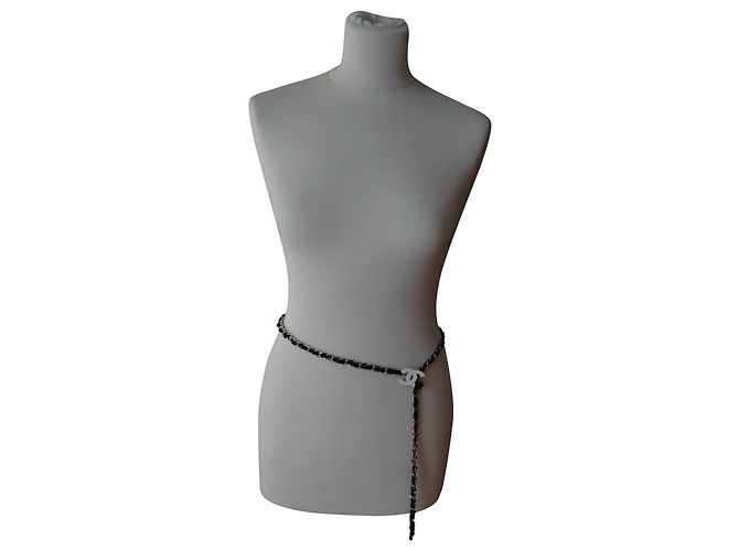 Cintura Chanel Camelia in catena e pelle nera e bianca Nero