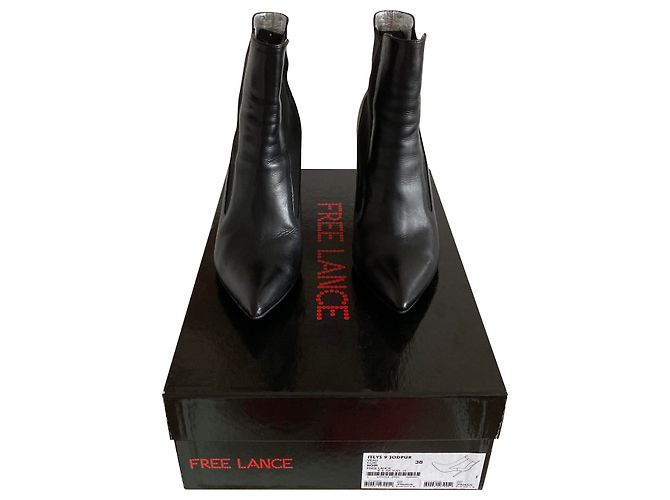 Botines Free Lance Jodpur Itlys de cuero negro
