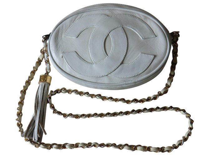 Bolsa Chanel Vintage em pele de cordeiro Branco Couro  ref.235080