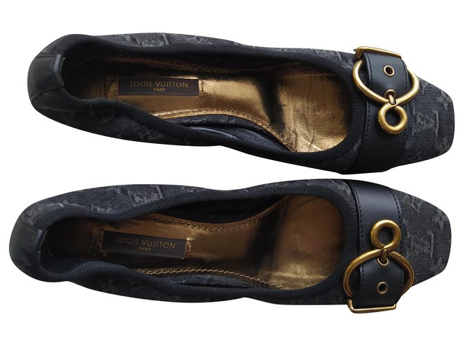 Louis Vuitton Heels Dark grey Leather Cloth ref.235224 - Joli Closet