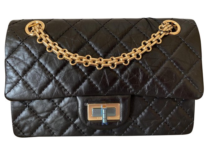 Chanel 2.55 Mini sac à main à rabat simple en cuir vieilli matelassé Reissue Noir  ref.235565