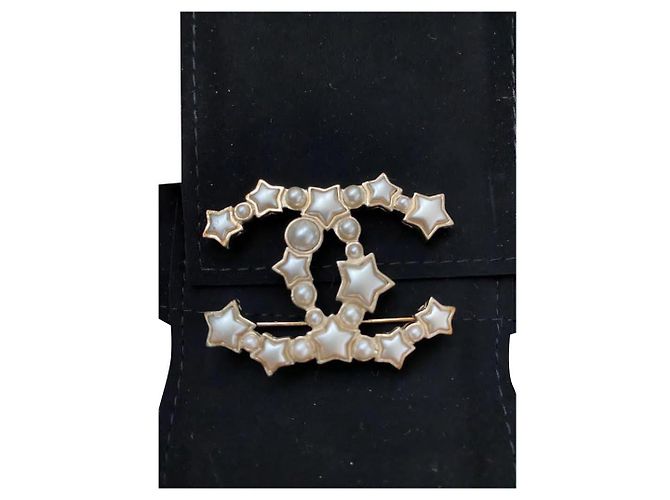 Pin Chanel Blanco