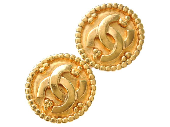 Chanel-Ohrring Gelb Vergoldet  ref.236615