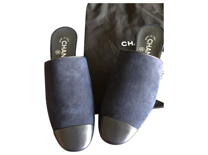 Chanel CC heel mules Black Leather  ref.236755