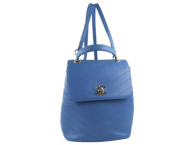Chanel backpack Blue Leather ref.236802 - Joli Closet