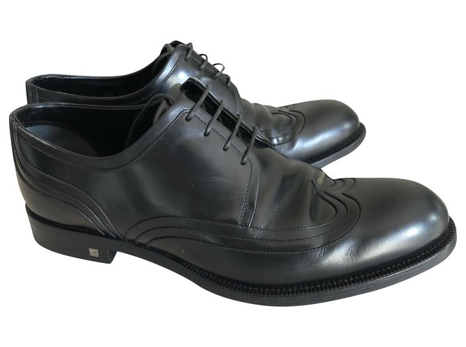 Montsouris Louis Vuitton Sapatos de cidade Preto Couro  ref.237201