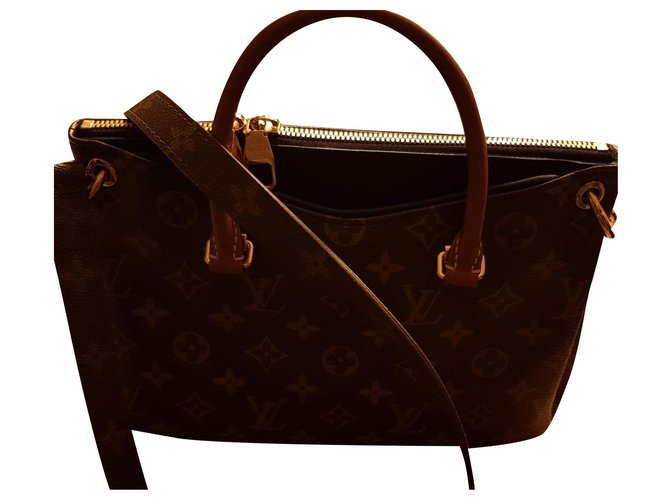 Louis Vuitton Pallas bb Chocolate Leather  ref.237295