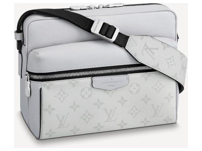 Louis Vuitton LV Outdoor messenger nuevo Blanco Cuero ref.237405 - Joli  Closet