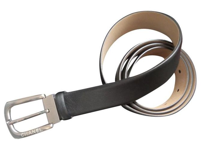 Chanel Cinturones Negro Cuero  ref.237424
