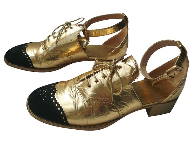 CHANEL Derbies dorées T40,5 IT Modèle Phare de la Collection ! Bijouterie dorée