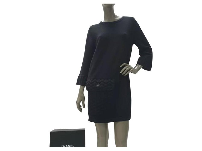 Chanel  Black CC Logo Button Knitted Dress Sz 38 Cashmere  ref.238156