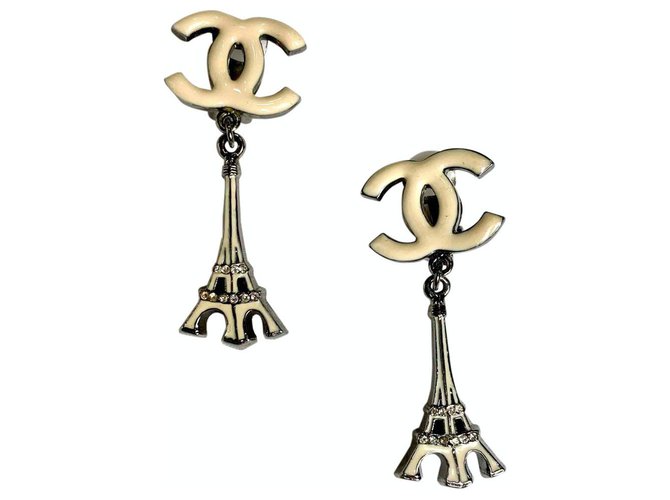 Chanel Earrings Golden Metal  ref.238269