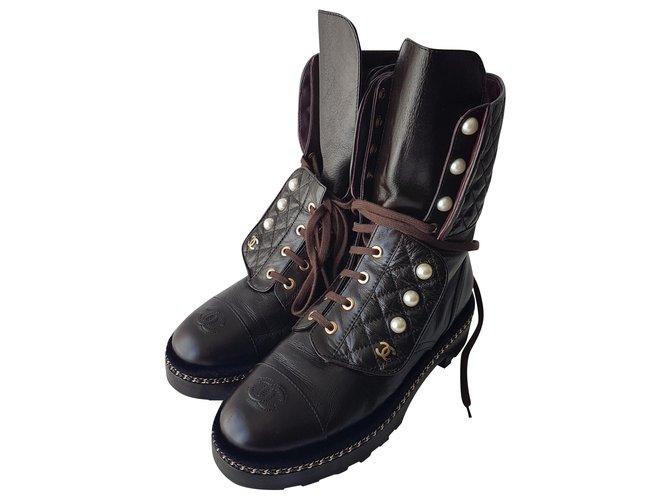 Chanel boots with pearls Leather  ref.238367