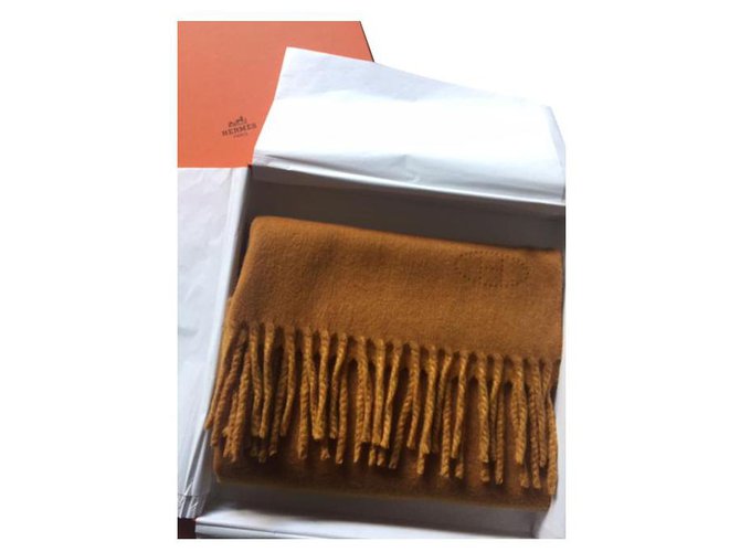 Hermès cashmere scarf Mustard  ref.238685
