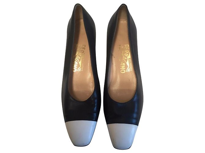 Salvatore Ferragamo Bicolour low heeled pumps