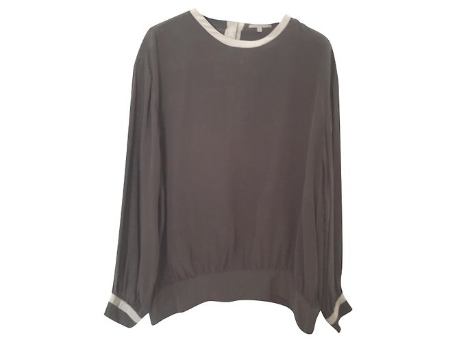 Uterque Tops