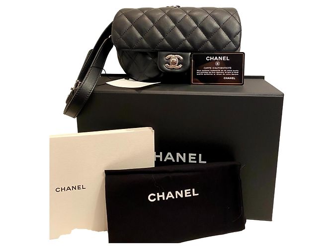 Bolsa acolchoada Chanel para cinto NOVA Preto