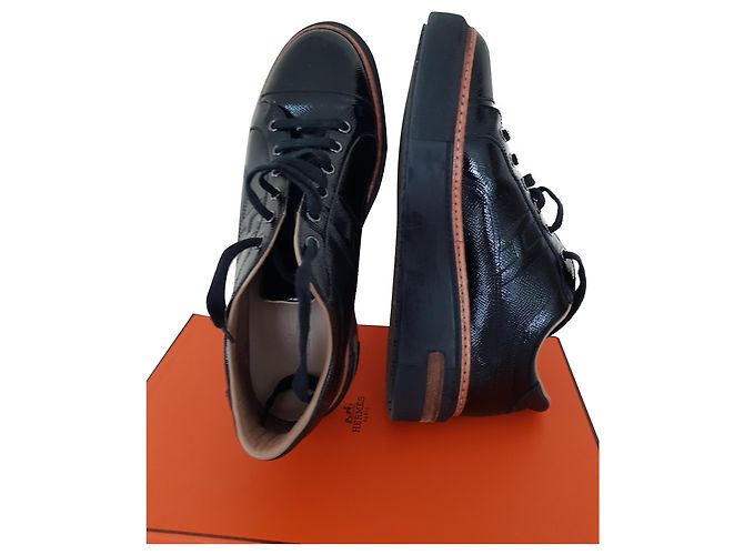 Hermès Polo Sneaker schwarzes Lackleder