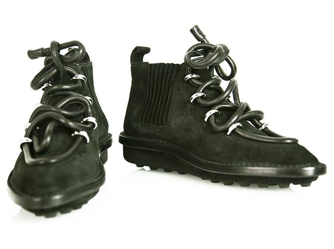 ANTES DE CRISTO. Renunciar localizar Balenciaga Botines con cordones de cuero de gamuza negra para mujer 37  Zapatos Negro Suecia ref.239569 - Joli Closet
