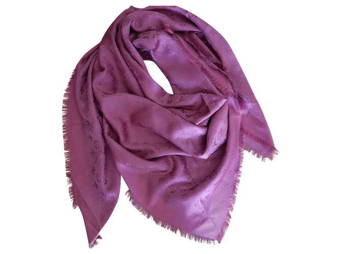 Louis Vuitton monogram shawl Silk  ref.239868