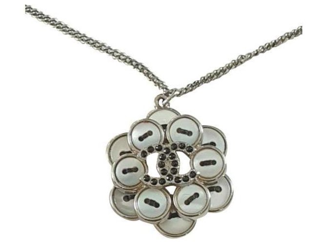 Sehr schöne Chanel Halskette / Anhänger aus Silbermetall Silber Hardware Stahl  ref.239919