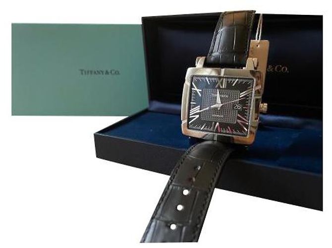 Tiffany & Co Atlas relógio automático quadrado couro preto