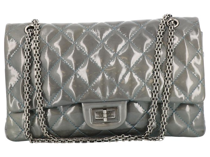 Chanel 2.55 Grey Patent leather  ref.240096