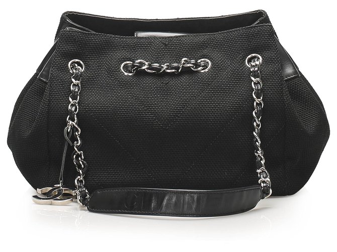 Borsa a tracolla in nylon nero chevron Chanel Panno  ref.240294