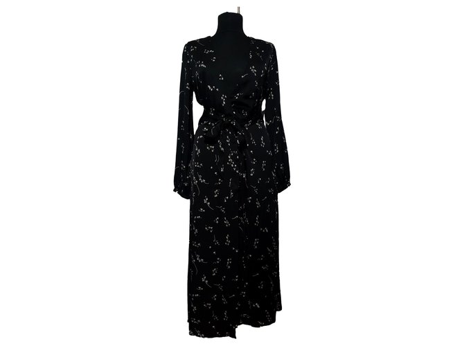 Autre Marque Dresses Black Viscose  ref.240731