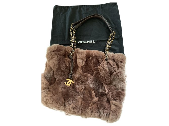 Chanel Handbags Dark brown Rabbit  ref.240903