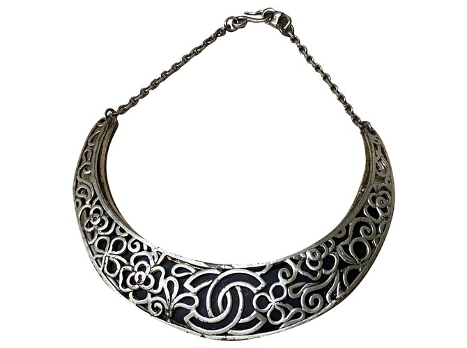 Chanel Halsketten Silber Metall  ref.240998