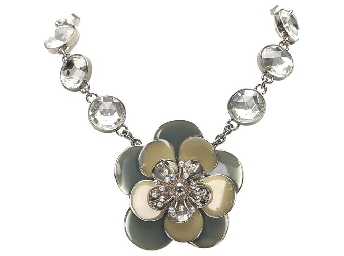 Miu Miu Silver Flower Pendant Necklace Silvery Metal  ref.241385