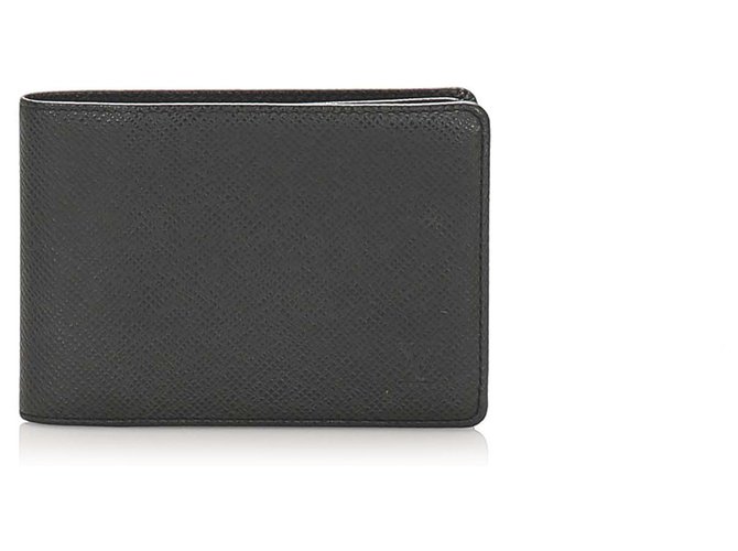 Carteira Louis Vuitton Black Bi-fold Taiga Pequena Preto Couro  ref.241405