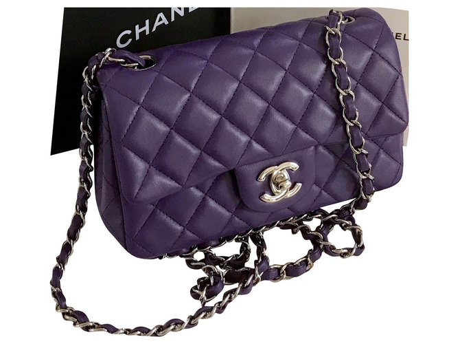 Timeless Chanel Bolso clásico atemporal con solapa de piel de cordero con herrajes plateados Púrpura Cuero  ref.241523