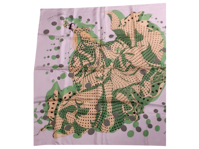 Hermès Lenços de seda Verde  ref.241687