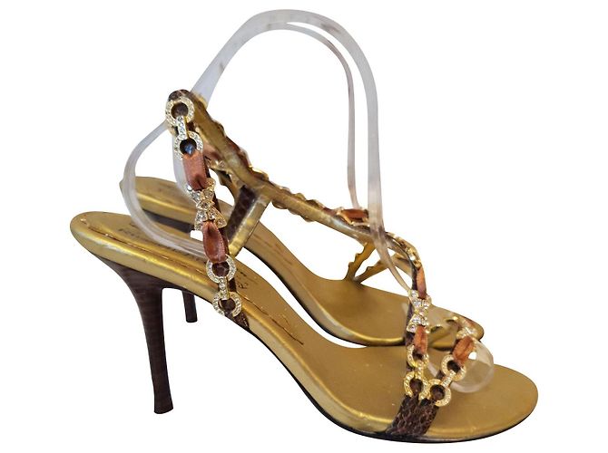Russell & Bromley Des sandales