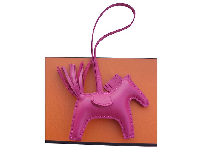 Charm Hermès Rodeo Pequeno Couro Rosa