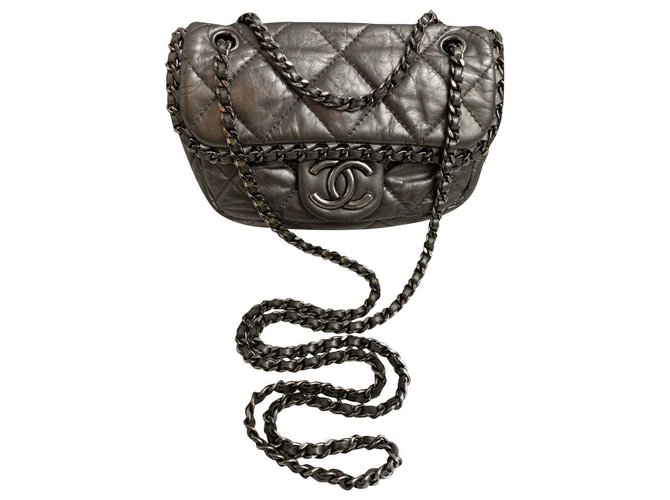 Timeless Chanel Silvery Leather  ref.242243