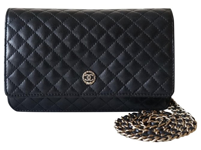 Chanel Handtaschen Schwarz Leder  ref.242249