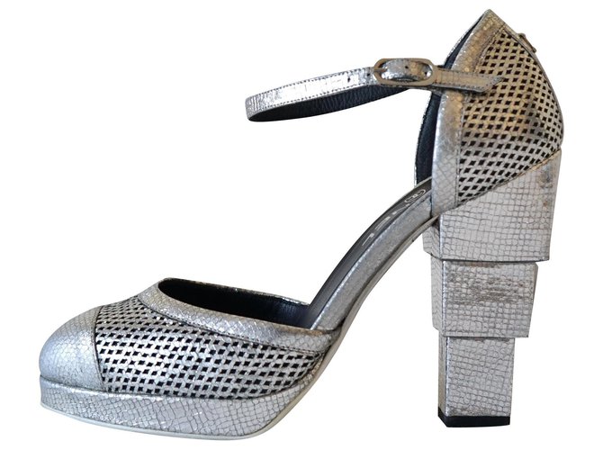 Chanel Heels Silvery Leather  ref.242251