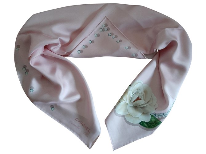 Chanel FOULARD Camellia Alba Pink Silk  ref.242692
