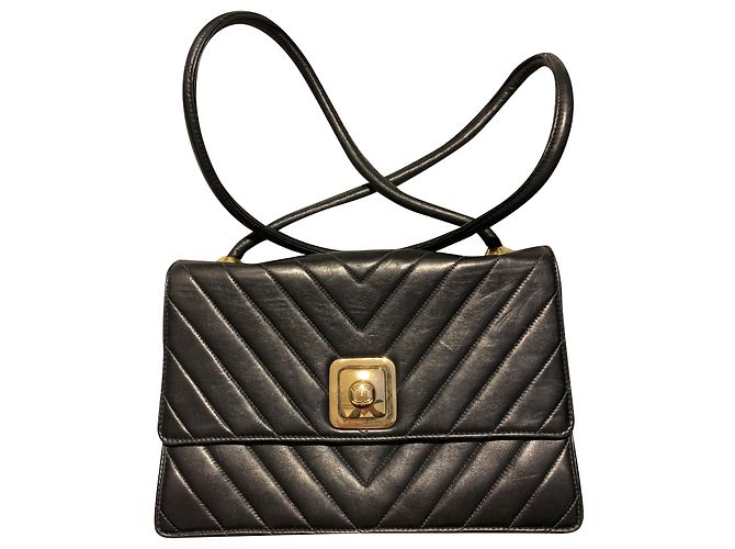 Chanel Saco com alça de ombro Preto