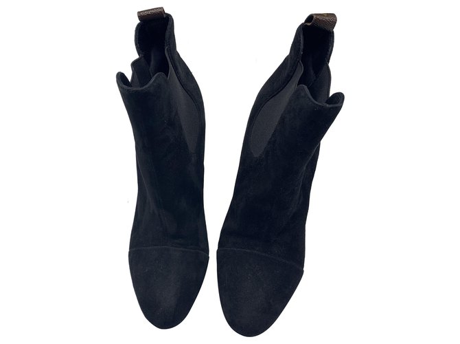 Louis Vuitton Ankle Boots Black Suede  ref.242868