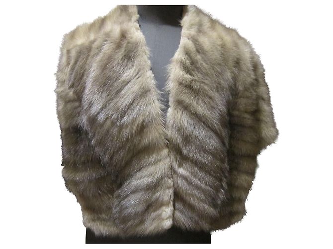 inconnue Nerz Stola Cape Grau