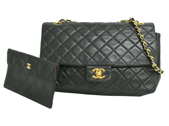 Chanel flap bag Black Leather  ref.243323
