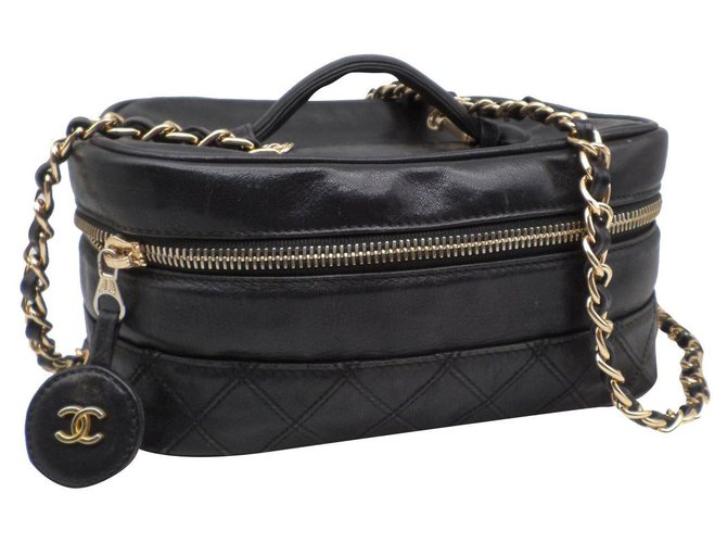 Vanity Chanel Handtaschen Schwarz Leder  ref.243325
