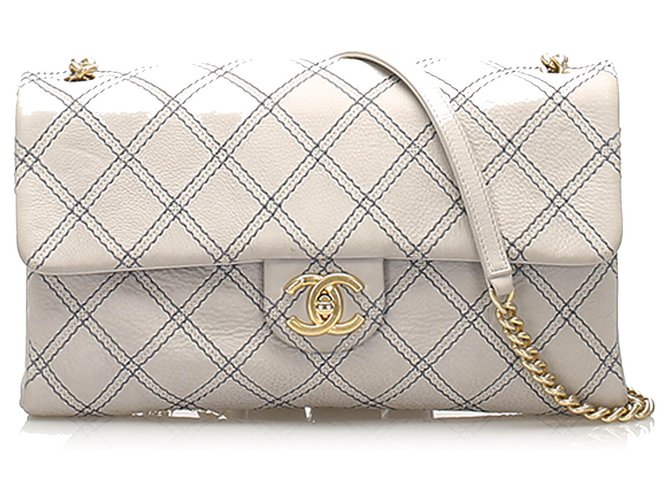 Chanel White CC Turnlock Timeless Lambskin Leather Flap Blue Navy blue Metal  ref.243397