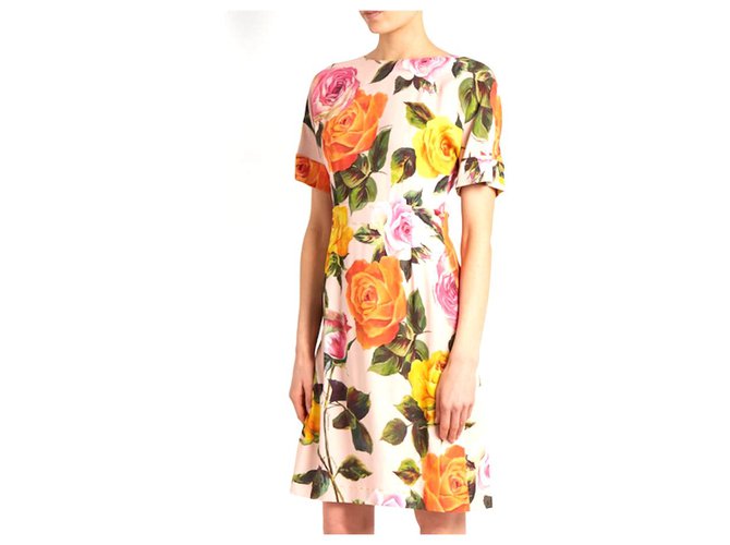 Dolce & Gabbana Vestido con estampado de rosas Viscosa  ref.243915