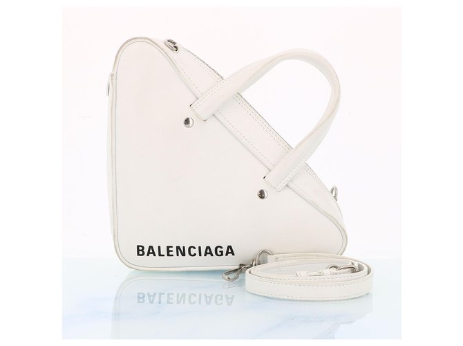Balenciaga Triangle Duffle Blanco Cuero  ref.243920
