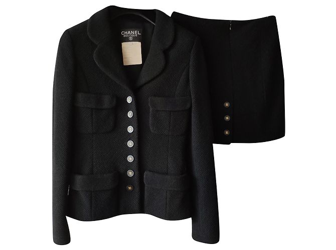 CHANEL ROCK TAILLEUR. Schwarz
